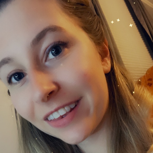 Meet your Posher, Jessica - Picture 2 of 9